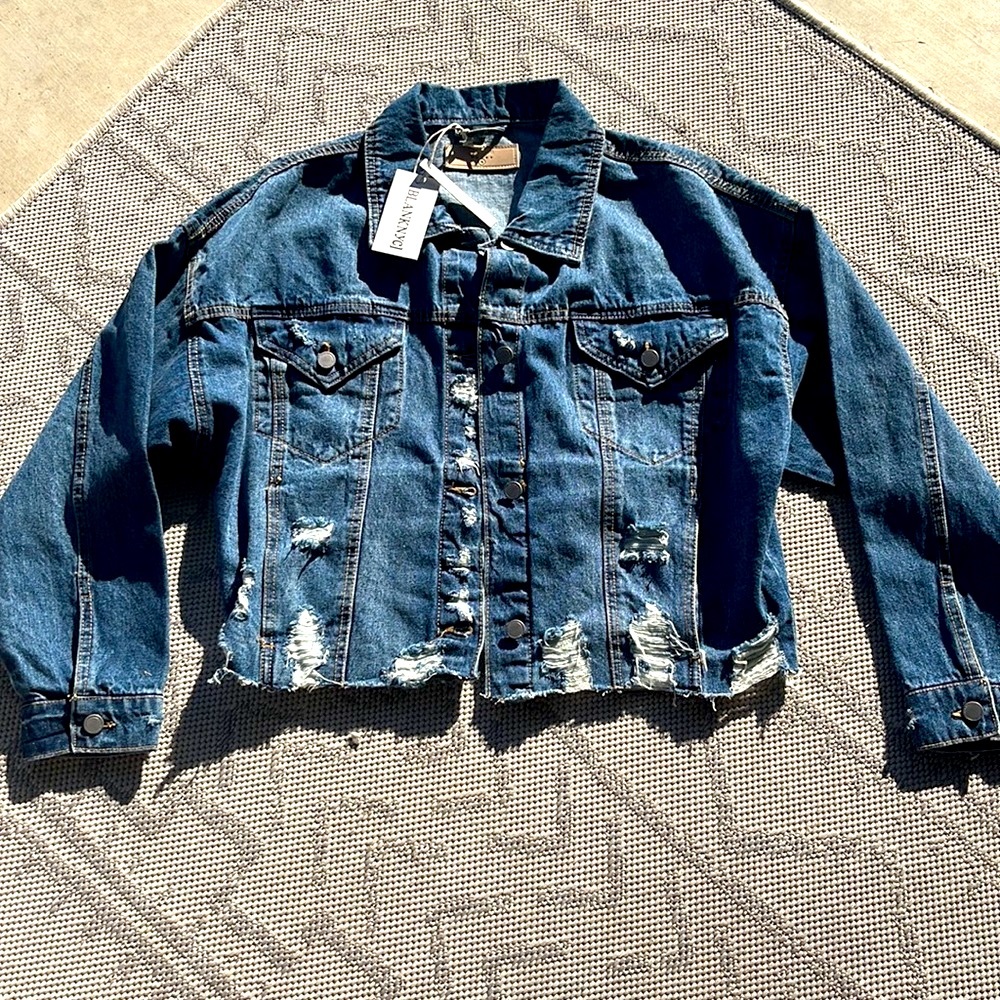 Blank NYC Distressed Denim Jacket NWT Size M - Picture 1 of 8
